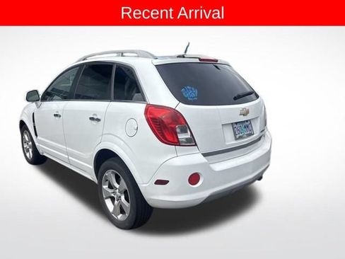 Used 2014 Chevrolet Captiva Sport LT w/ Convenience Package FWD image 3