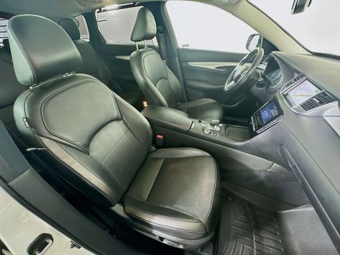 Used 2020 INFINITI QX50 Sensory w/ Climate Package image 31