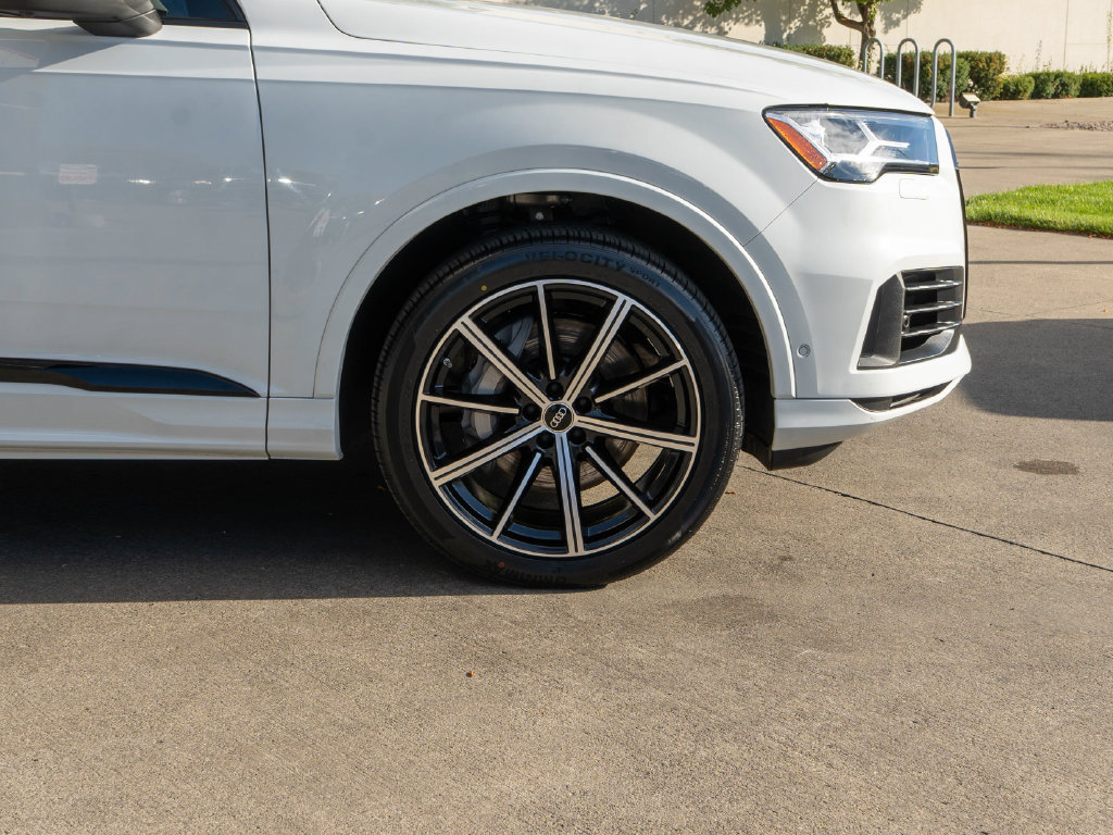 Used 2023 Audi Q7 3.0T Premium Plus AWD/4WD image 39