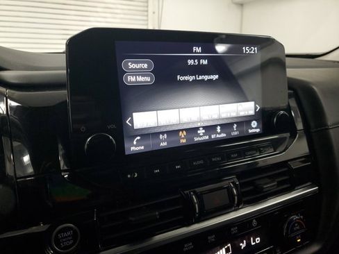 Used 2022 Nissan Pathfinder SL image 22