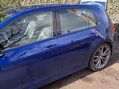 Used 2017 Volkswagen Golf R 4-Door image 16