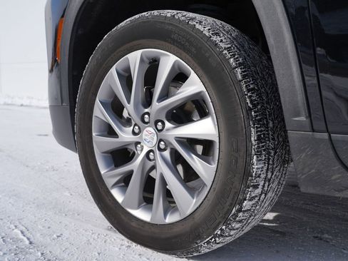 Used 2025 Buick Enclave Preferred image 34