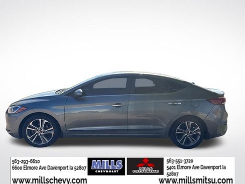 Used 2017 Hyundai Elantra Limited w/ Limited Tech Package 08 FWD image 4
