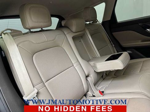 Used 2022 Lincoln Corsair AWD w/ Premium Package image 19
