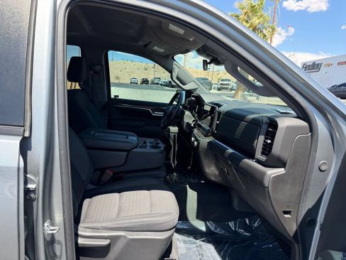 Used 2024 Chevrolet Silverado 1500 RST AWD/4WD image 15