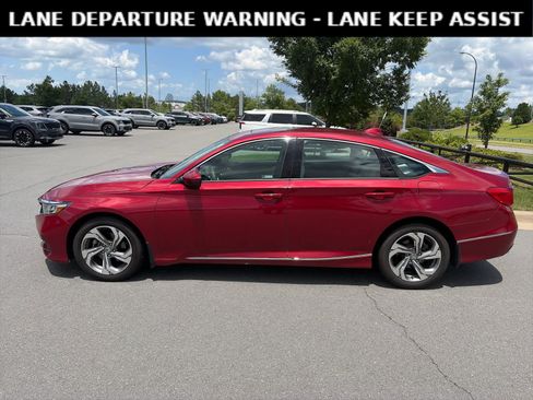 Used 2018 Honda Accord EX image 2