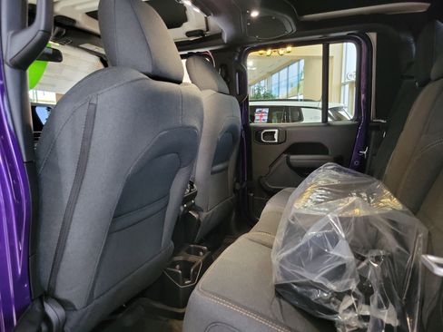 New 2026 Jeep Gladiator Sport image 16