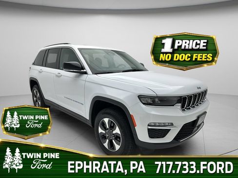 Used 2023 Jeep Grand Cherokee 4WD 4xe image 1