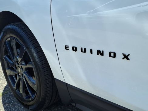 Used 2024 Chevrolet Equinox RS FWD image 11