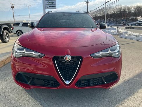 Used 2024 Alfa Romeo Stelvio Ti AWD/4WD image 2