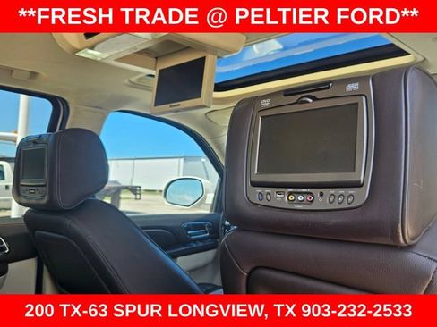 Used 2013 Cadillac Escalade Platinum RWD image 17