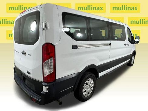 Certified 2022 Ford Transit 350 XLT RWD image 4