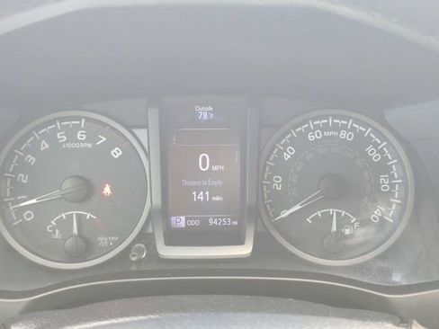 Used 2019 Toyota Tacoma TRD Sport image 26