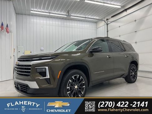Used 2024 Chevrolet Traverse RS image 6