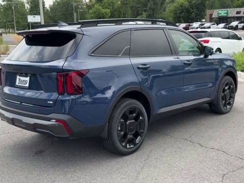 Certified 2025 Kia Sorento SX Prestige w/ Olive Brown Leather Package image 7