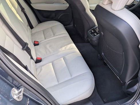 Certified 2025 Volvo V60 B5 Cross Country Ultra image 26