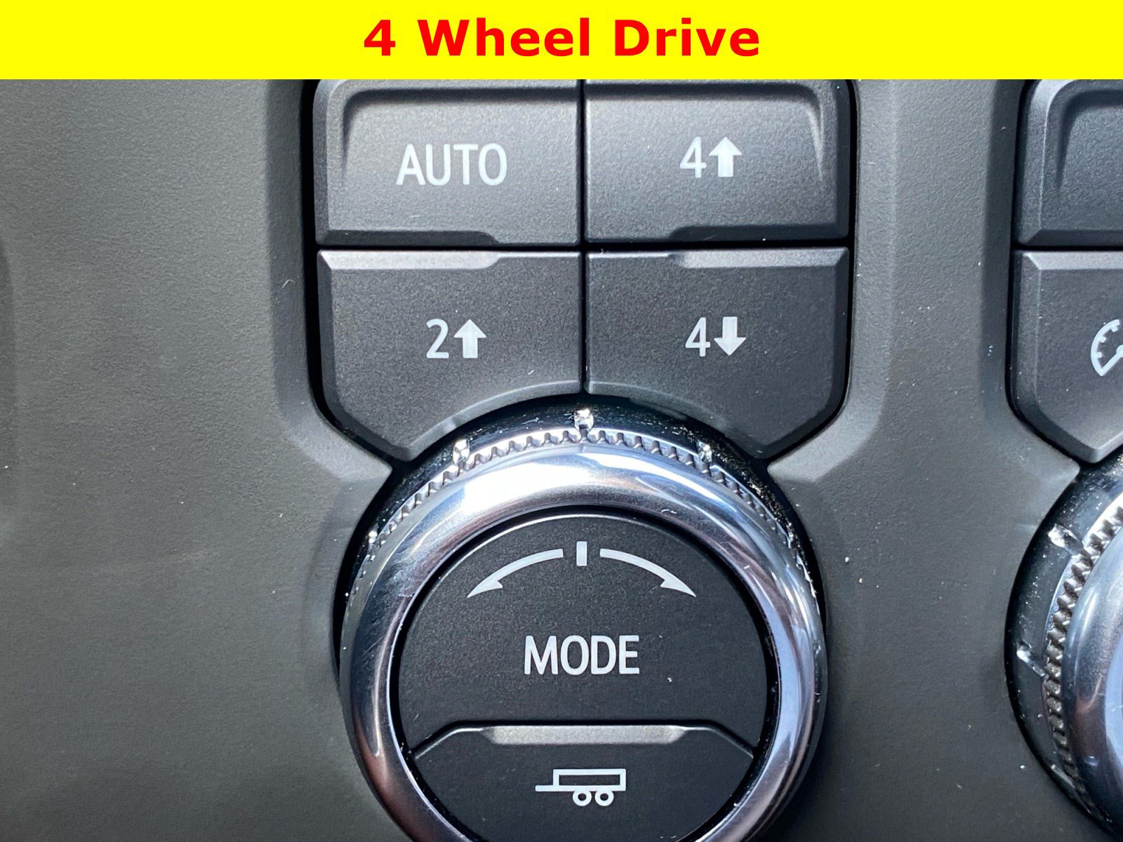 Used 2024 GMC Sierra 2500 Denali Ultimate AWD/4WD image 23