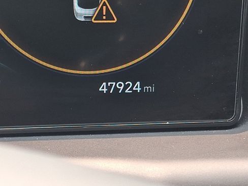 Certified 2022 Hyundai Tucson Limited AWD/4WD image 18