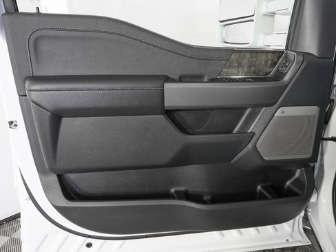 Used 2026 Ford F450 Lariat w/ FX4 Off-Road Package image 13