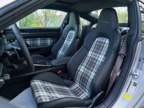 Used 2025 Porsche 911 Turbo image 5