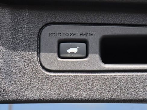 Certified 2025 Honda Pilot Elite image 17