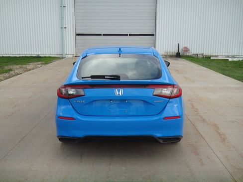 Used 2022 Honda Civic Sport image 8
