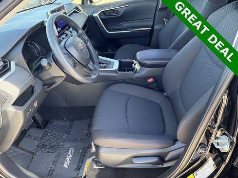 Used 2025 Toyota RAV4 LE image 27