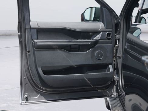 Used 2021 Ford Expedition XLT RWD image 33
