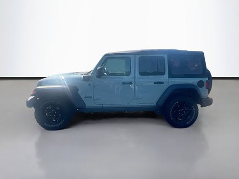 Used 2023 Jeep Wrangler Unlimited w/ Cold Weather Group image 4