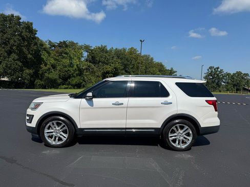 Used 2016 Ford Explorer Limited FWD image 2