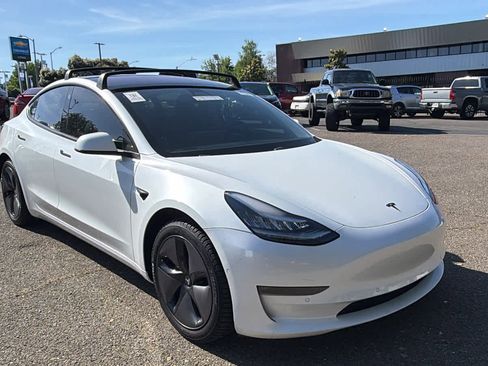 Used 2019 Tesla Model 3 Long Range AWD/4WD image 3