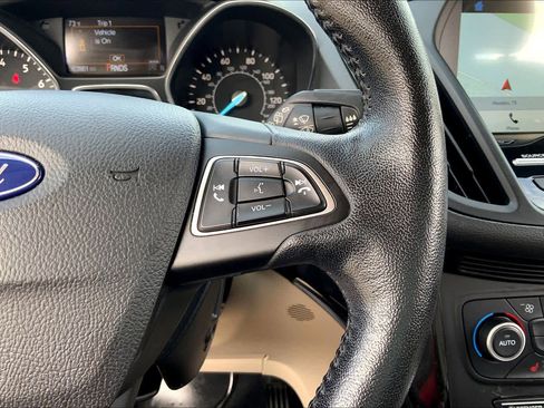 Used 2019 Ford Escape Titanium image 23