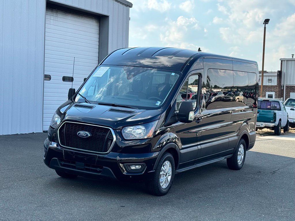 Used 2025 Ford Transit 350 XLT RWD image 2
