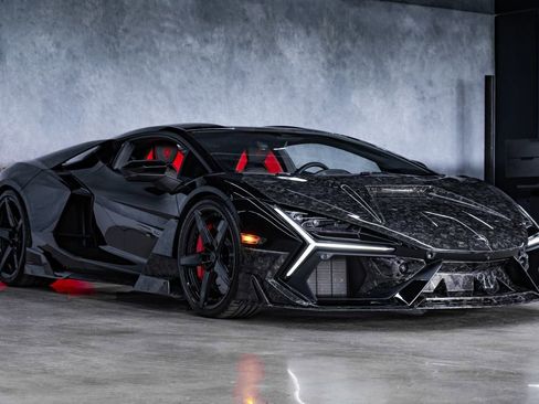 Used 2024 Lamborghini Revuelto AWD/4WD image 1