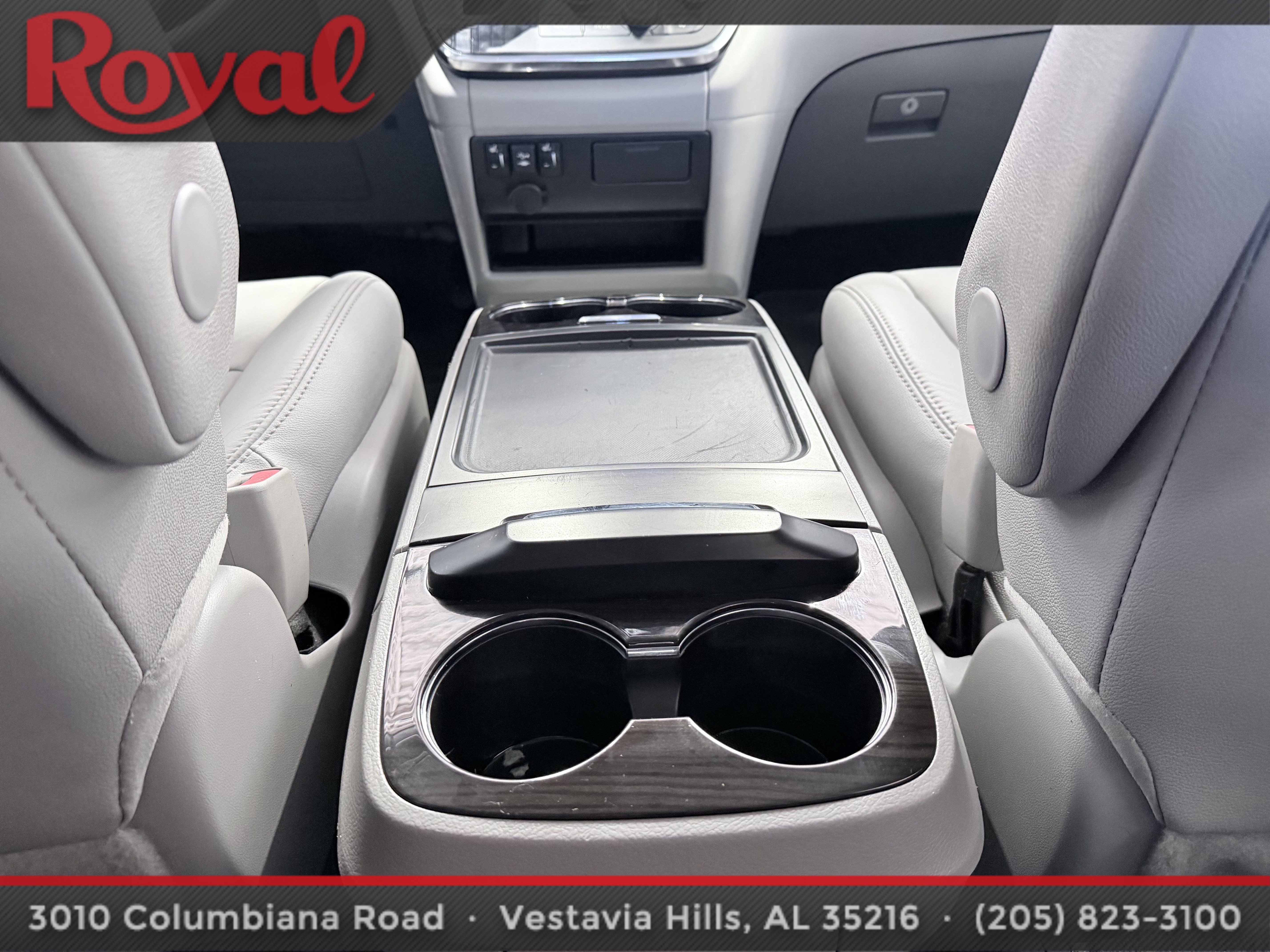 Used 2018 Toyota Sienna XLE w/ XLE Navigation Package FWD image 25