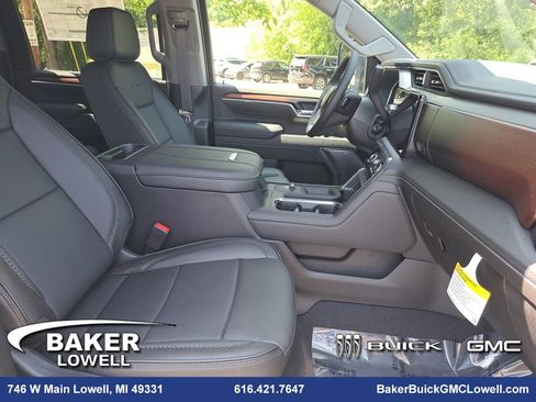 New 2025 GMC Sierra 2500 Denali w/ Denali Reserve Package image 10