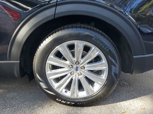 Used 2022 Ford Explorer Limited w/ Equipment Group 301A image 7