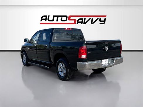Used 2022 RAM 1500 Classic SLT image 5