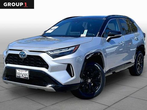 Used 2022 Toyota RAV4 XSE AWD/4WD image 1