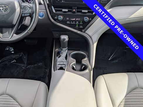 Used 2022 Toyota Camry SE FWD image 18