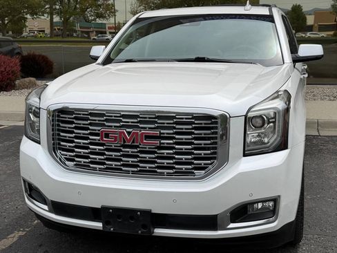 Used 2018 GMC Yukon XL Denali w/ Open Road Package AWD/4WD image 2