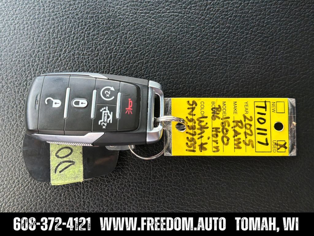 Used 2025 RAM 1500 Big Horn AWD/4WD image 31
