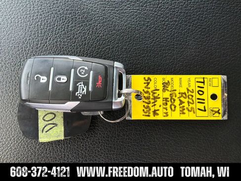 Used 2025 RAM 1500 Big Horn AWD/4WD image 31