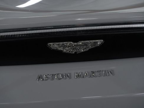 Used 2020 Aston Martin V8 Vantage AMR RWD image 25