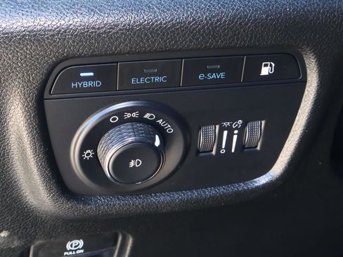 Used 2022 Jeep Grand Cherokee Trailhawk image 25