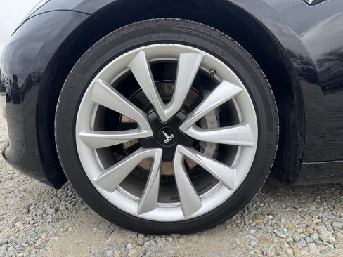 Used 2018 Tesla Model 3 Long Range image 13