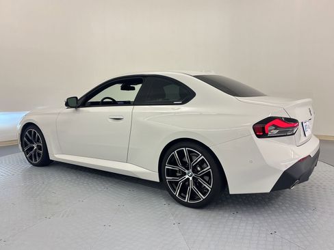 Used 2024 BMW 230i Coupe w/ Convenience Package image 3