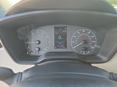 Used 2025 Toyota Corolla LE FWD image 18