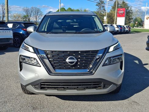 Used 2023 Nissan Rogue SV w/ SV Premium B Package AWD/4WD image 3