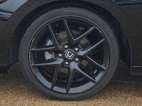 Used 2023 Honda Civic Sport image 7